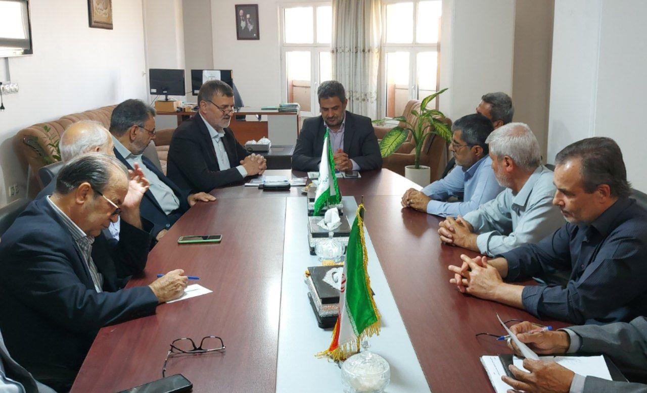 دیدار رییس و اعضای هیأت مدیره کانون بازنشستگان استانداری با مدیر صندوق در استان قم
